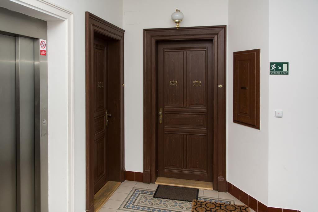 Decadent Art Deco Balcony Apartment In Old Town Praga Exterior foto